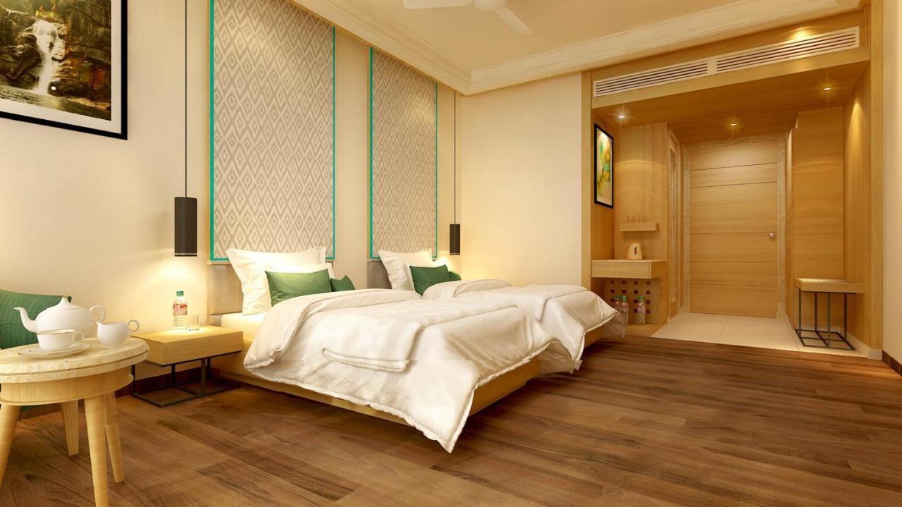 Hotel Lemon Tree Premier,